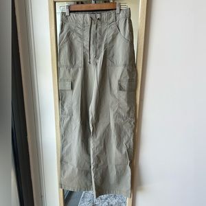 Never Worn Hollister Adjustable Rise Baggy Pants (Small)